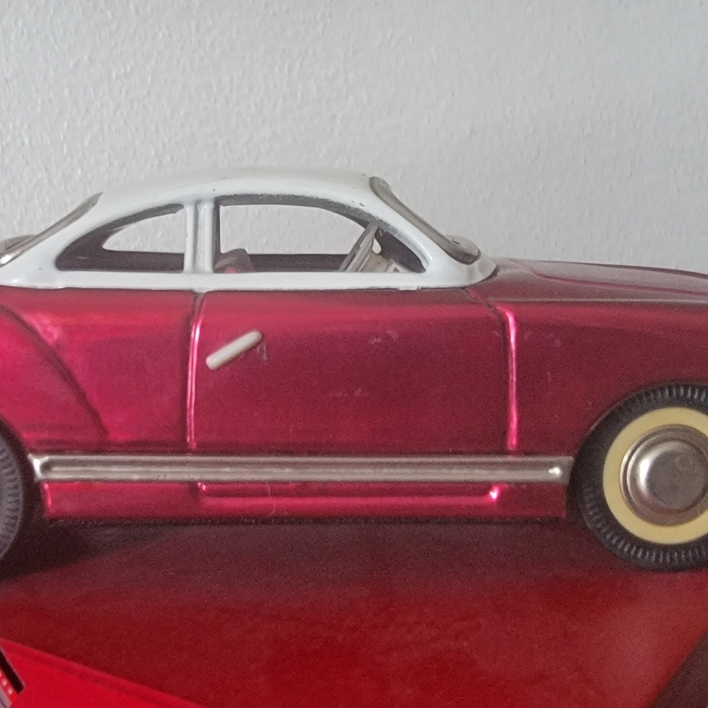 Toy - Picture 3 of 3